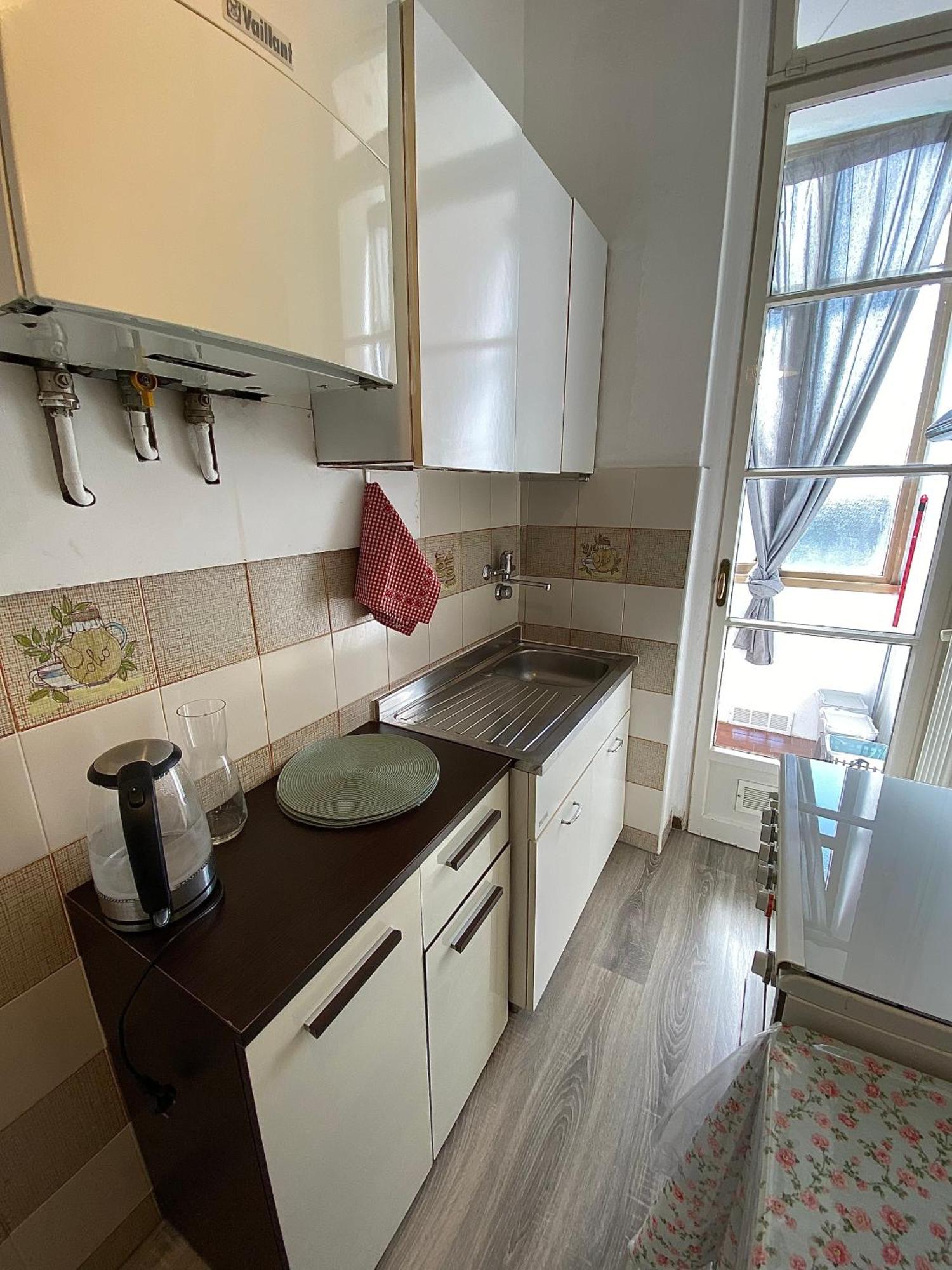 Casa Sara Como Lake Parcheggio Interno Privato เชอร์นอบบิโอ ภายนอก รูปภาพ